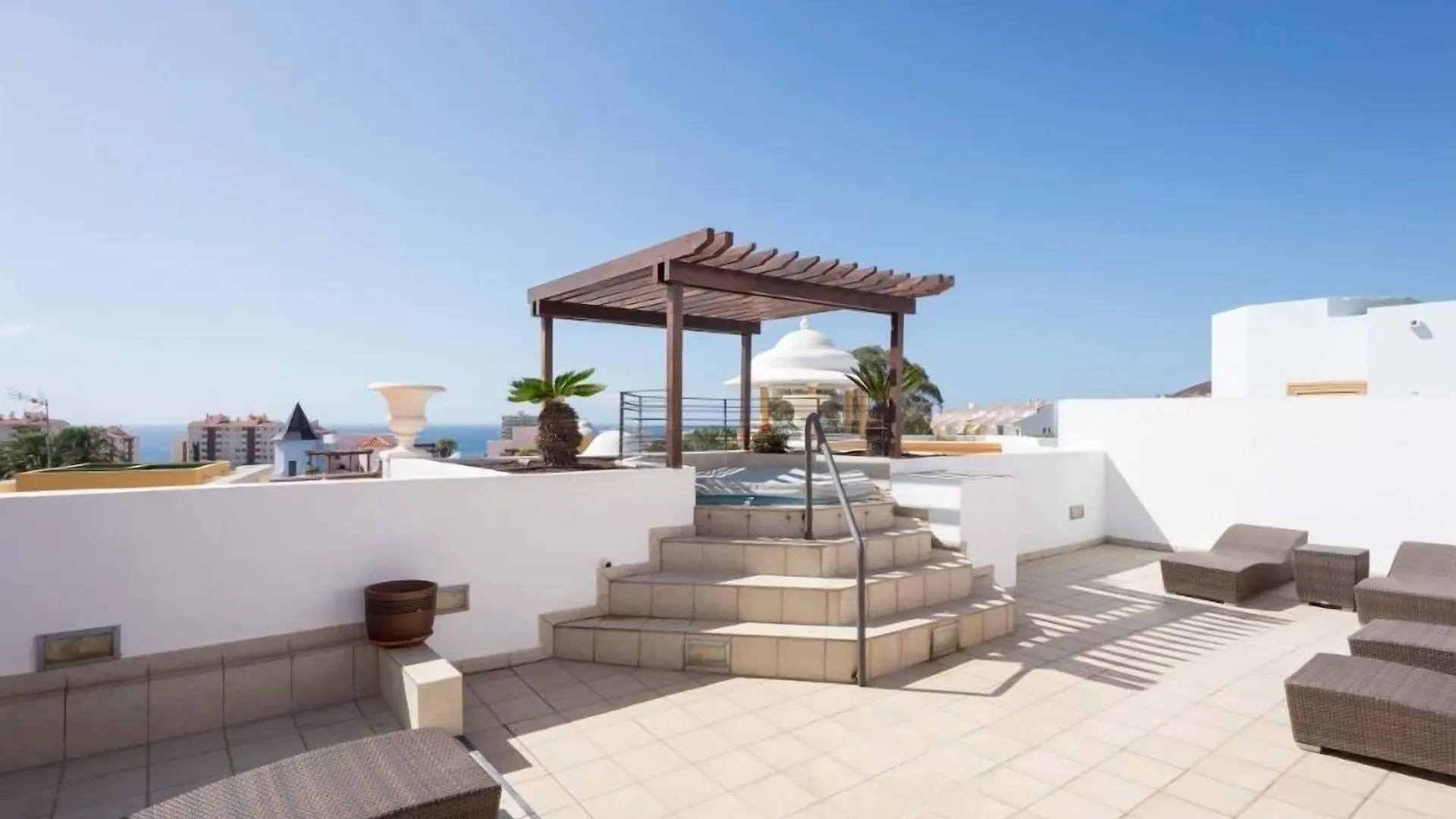 Atlas Tenerife Residence Resort Los Cristianos  Los Cristianos (Tenerife)