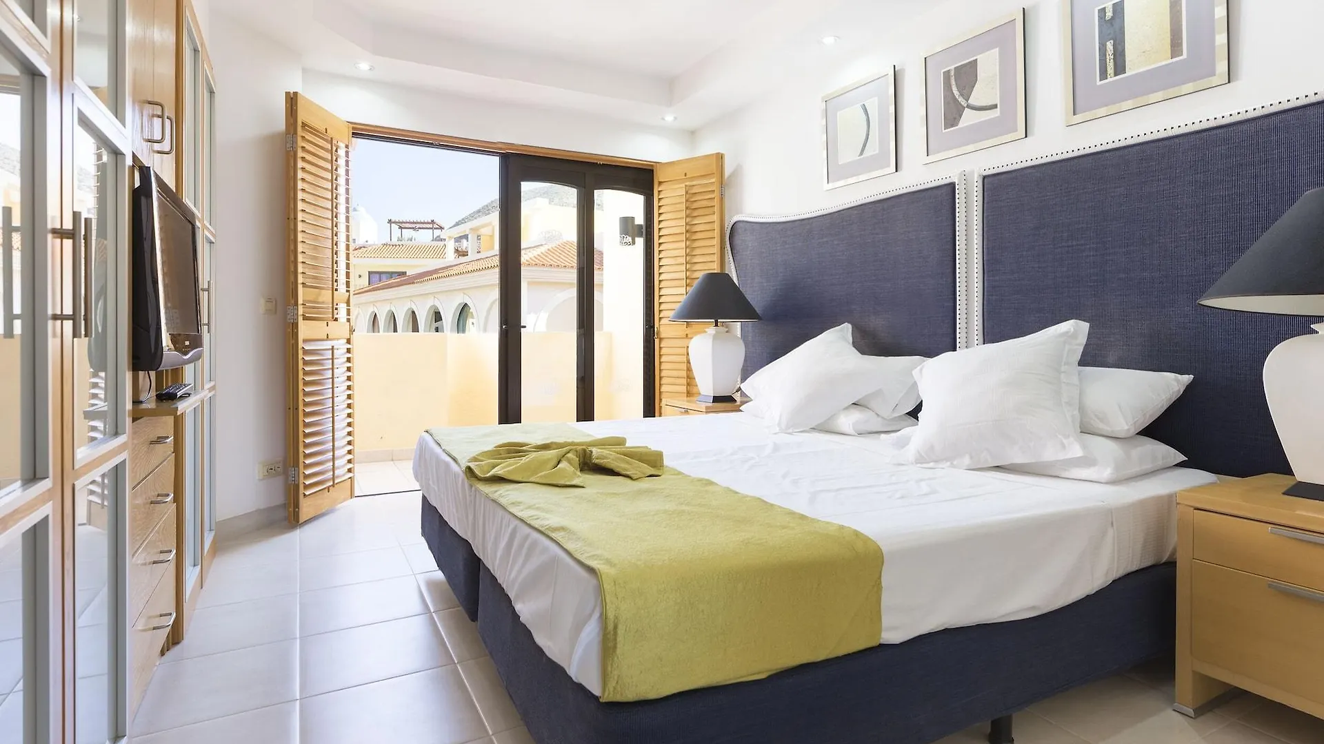 Atlas Tenerife Residence Resort Los Cristianos  Los Cristianos (Tenerife)