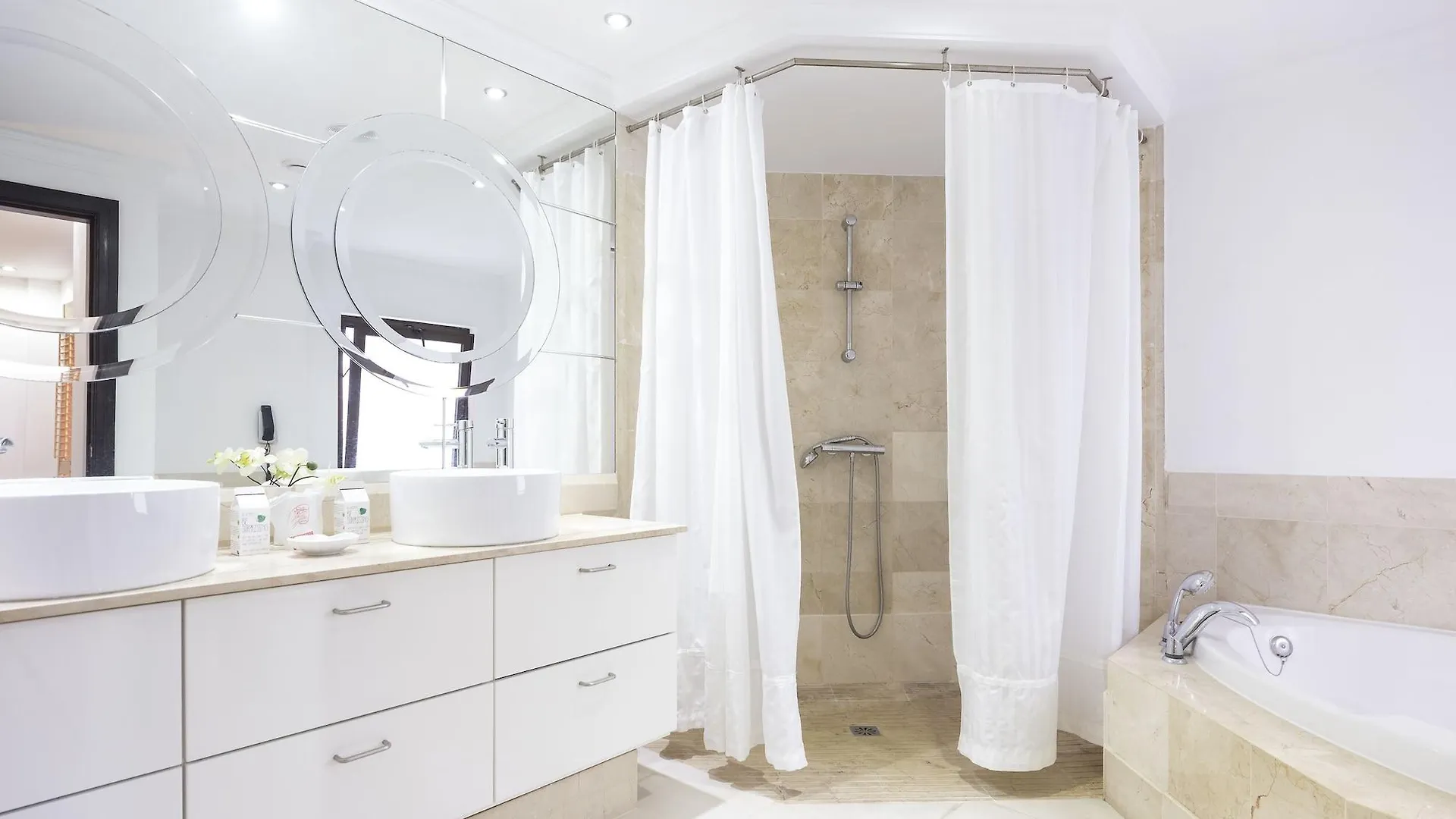 Atlas Tenerife Residence Resort Los Cristianos  Spain