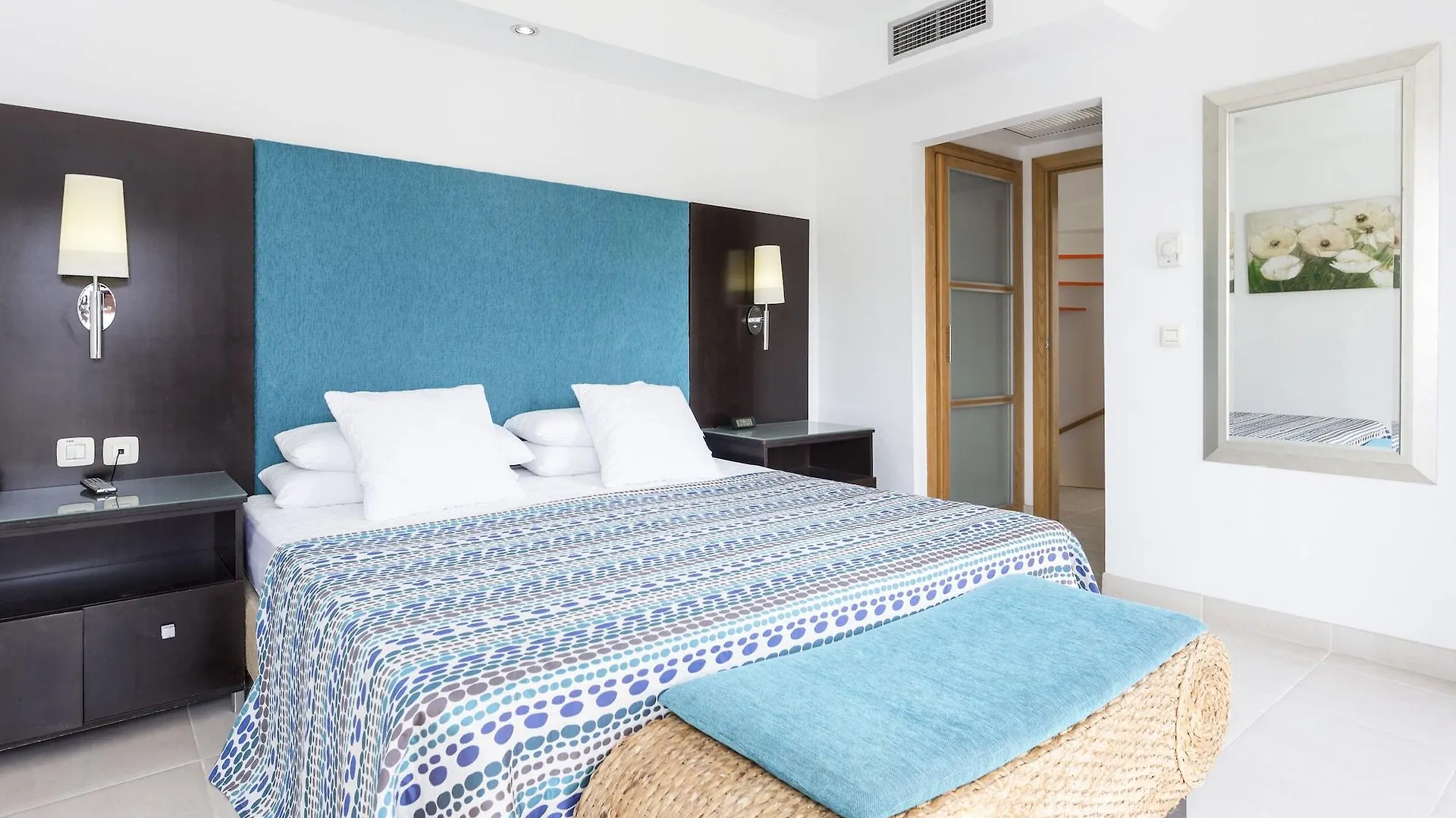 Atlas Tenerife Residence Resort Los Cristianos  Los Cristianos (Tenerife)