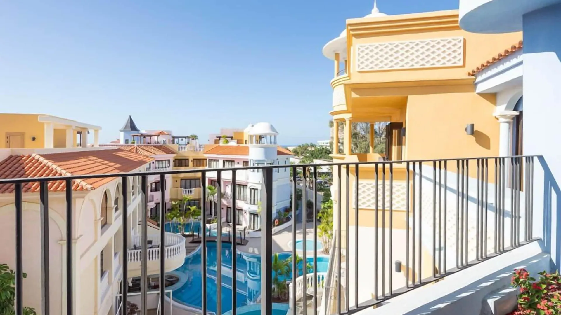 Atlas Tenerife Residence Resort Los Cristianos  Apartment